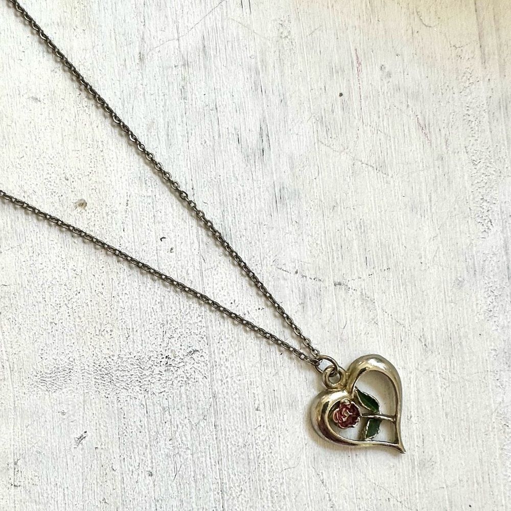 Silver tone heart rose pendant necklace